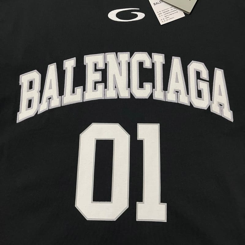 Camiseta Balenciaga Basketball Series Preto