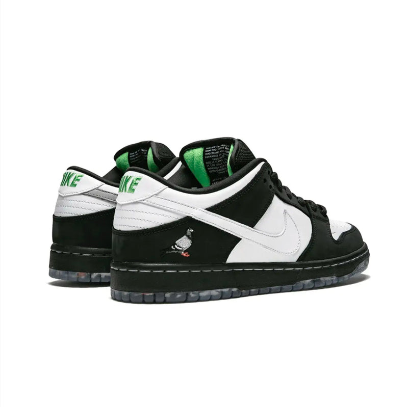 Nike SB Dunk Staple Panda
Pigeon