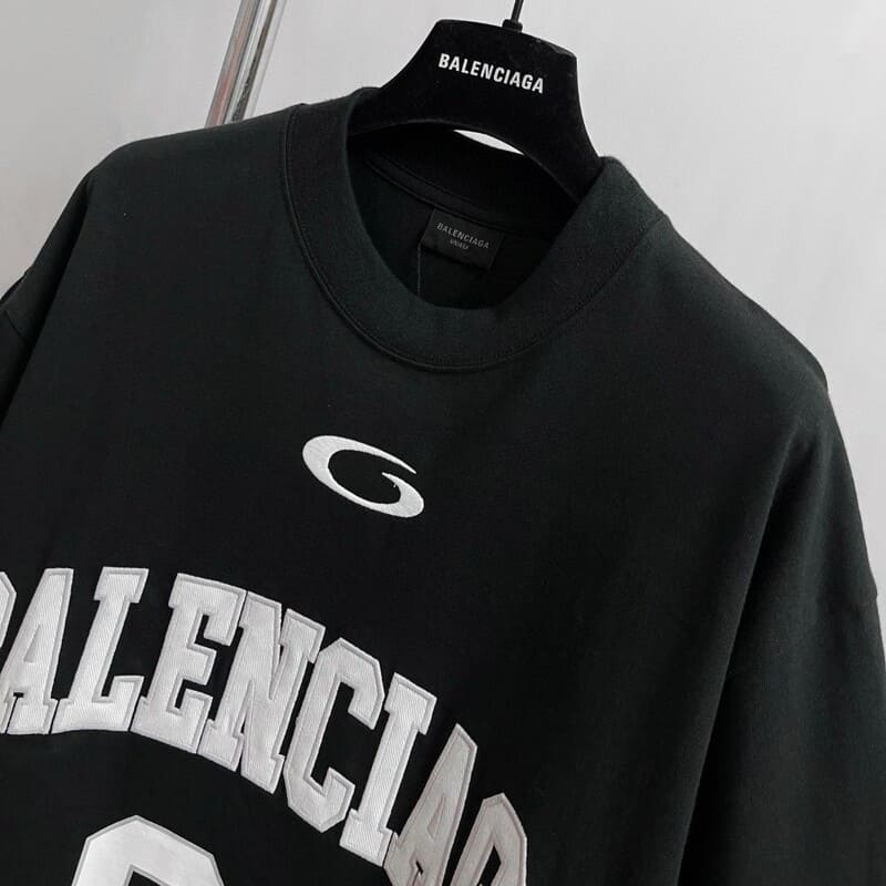 Camiseta Balenciaga Basketball Series Preto