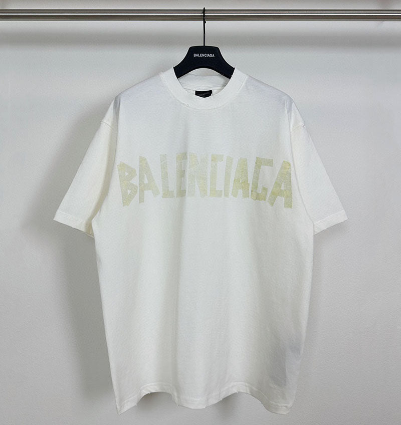 Camiseta Balenciaga Tape Type Branco