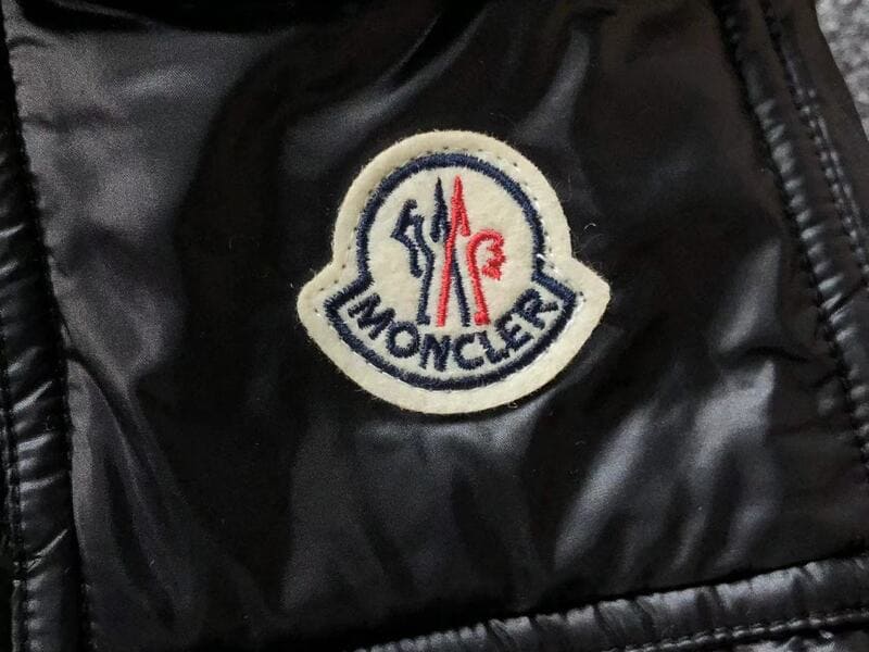 Jaqueta Moncler Maya Black