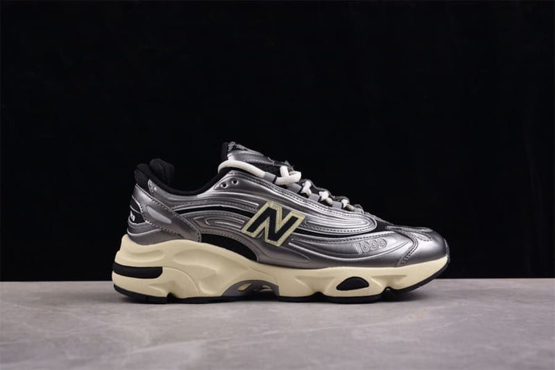 New Balance 1000 Silver Metallic Black