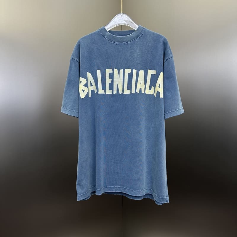 Camiseta Balenciaga Tape Type Azul