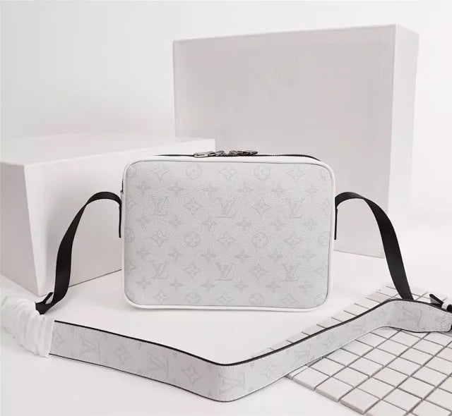 Louis Vuitton Bag Outdoor Messenger Optic White