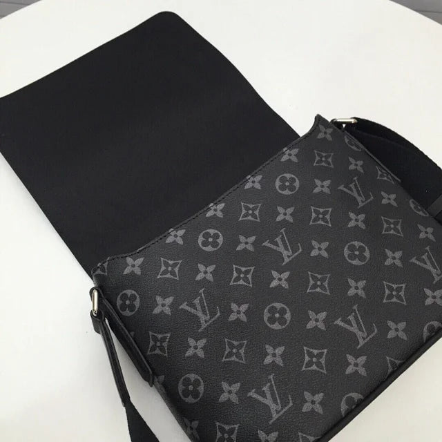 Louis Vuitton Bag Messenger District Monogram Eclipse